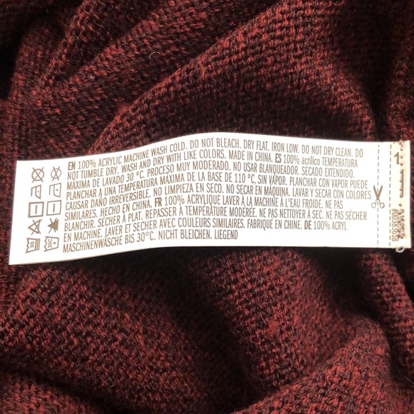 Forever 21 sweater. - Picture 7 of 7